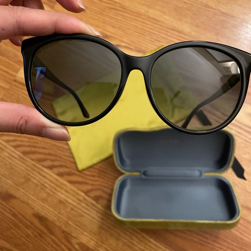 SOLD- Authentic GUCCI cateye sunglasses